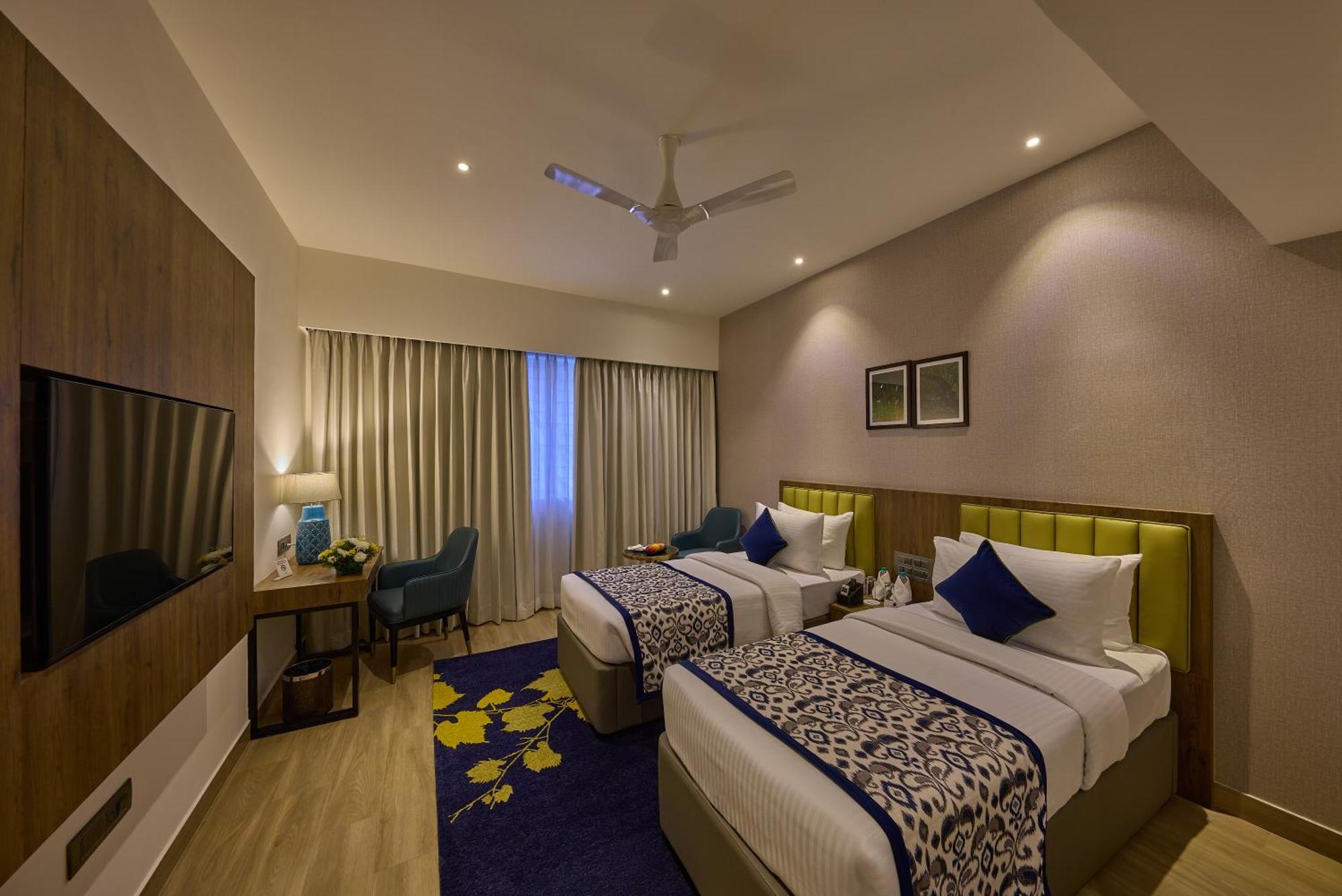 Grand Continent Hebbal A Sarovar Portico Affiliate Hotel バンガロール エクステリア 写真