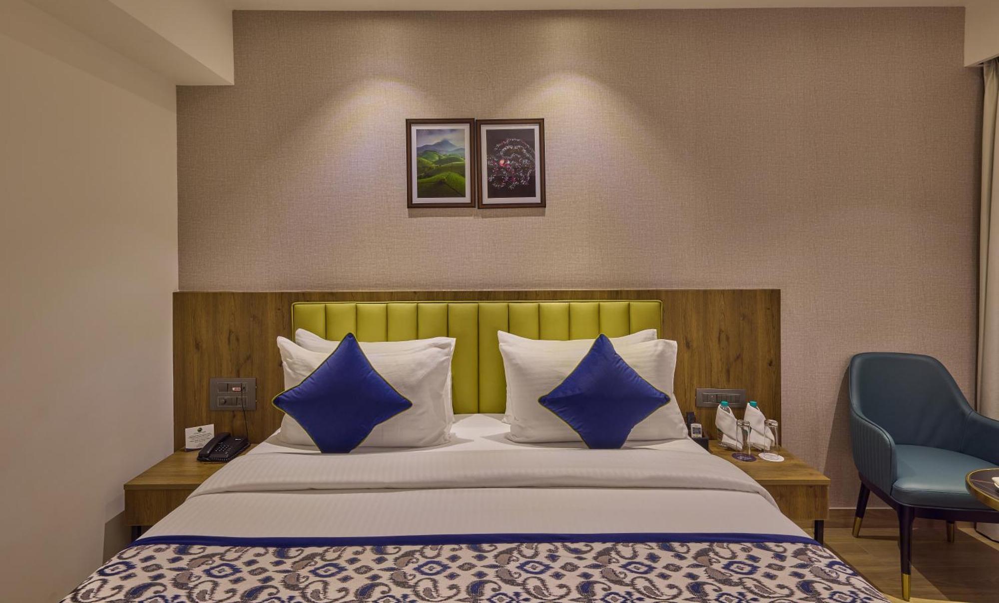 Grand Continent Hebbal A Sarovar Portico Affiliate Hotel バンガロール エクステリア 写真