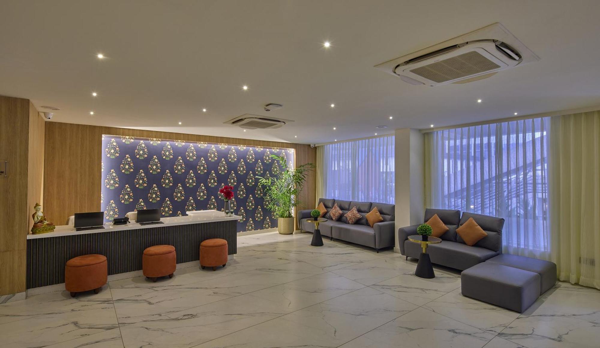 Grand Continent Hebbal A Sarovar Portico Affiliate Hotel バンガロール エクステリア 写真