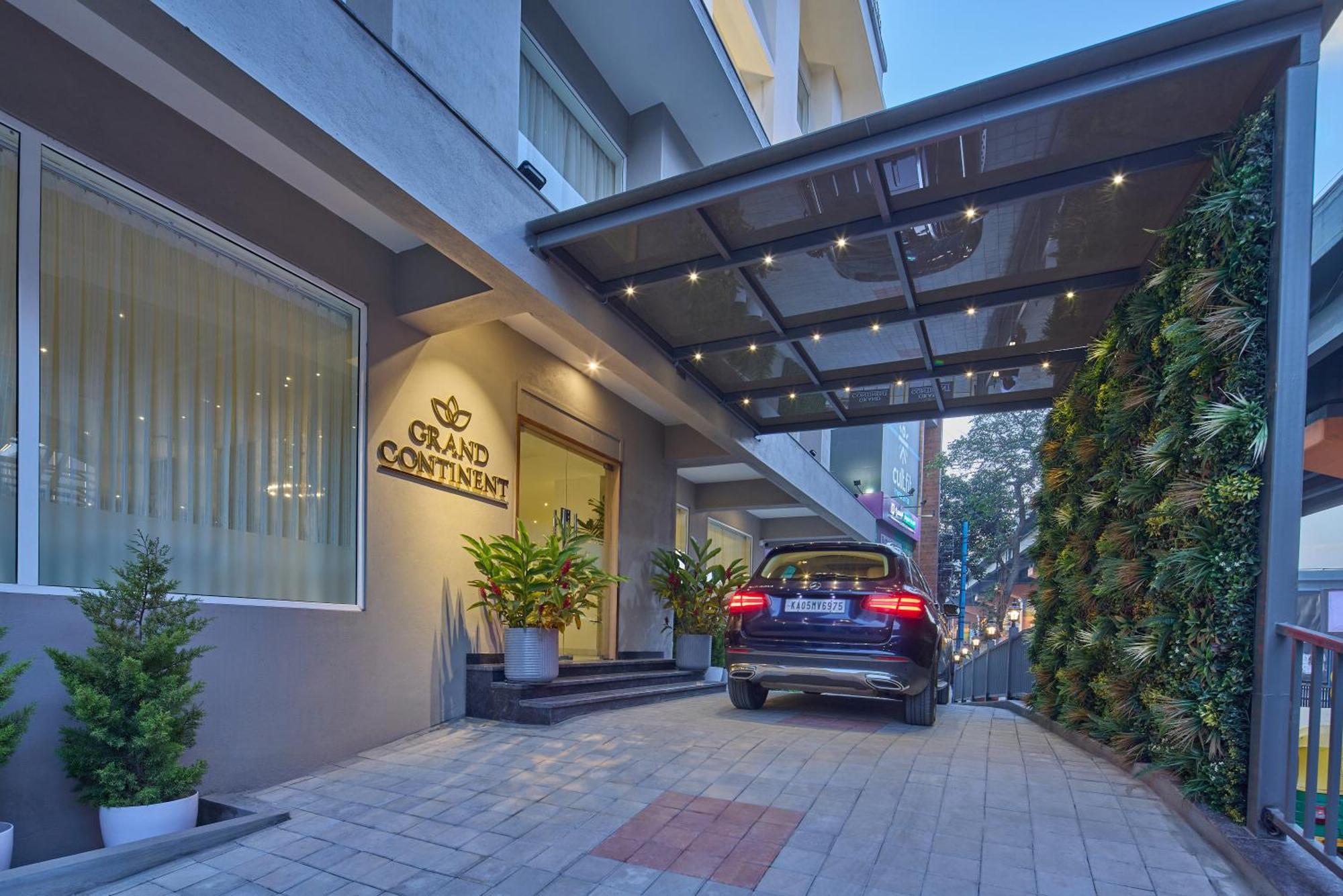 Grand Continent Hebbal A Sarovar Portico Affiliate Hotel バンガロール エクステリア 写真
